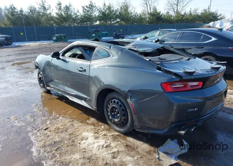 2018 Chevrolet Camaro Zl1 z USA, uszkodzony, nr VIN 1G1FJ1R62J0106349